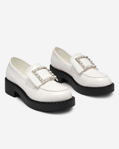 OUTLET Royalfashion Weiß lackierte Halbschuhe mit Schnalle Fogim
