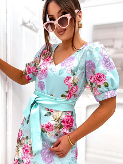Royalfashion Damen knielanges Kleid mit puffärmeligen Kurzärmlen und einem Gürtel mit schönen Rosen