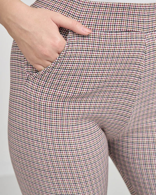 Бордово-чорні жіночі лосини в клітинку - Одяг