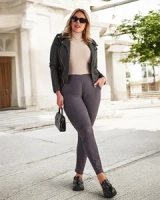 taubengrau || Dunkelgrau