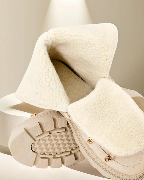 Жіночі зимові чоботи Royalfashion Lorii з шнурівкою. Жіночі зимові чоботи з верхом зі штучної шкіри. Підкладка з хутра всередині, чоботи на шнурівці. Ідеально підходить для зими! 87654321 <p>ЖІНОЧІ ЧОБОТИ ЗИМОВІ ЧОБ?