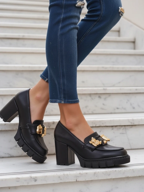 Жіночі Босоніжки Афіни на Підборах з Екошкіри в Чорному Кольорі