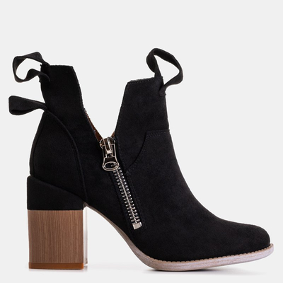 Schwarze Damenstiefel auf einem eckigen Pfosten Darera - Schuhe