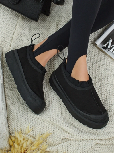 Kurze Damenstiefel a'la Schneestiefel Velisee