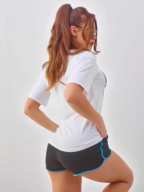 Royalfashion Жіночий спортивний комплект з футболкою та шортами Hello Summer