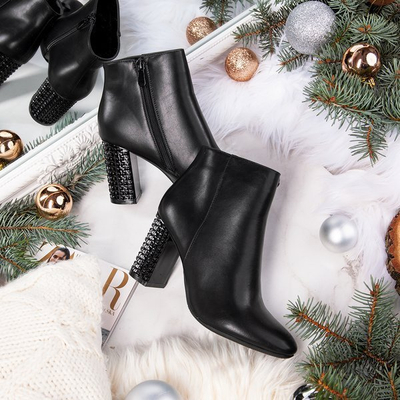 Schwarzer Stiefel auf einem höheren Pfosten mit Nieten Tevassa - Footwear