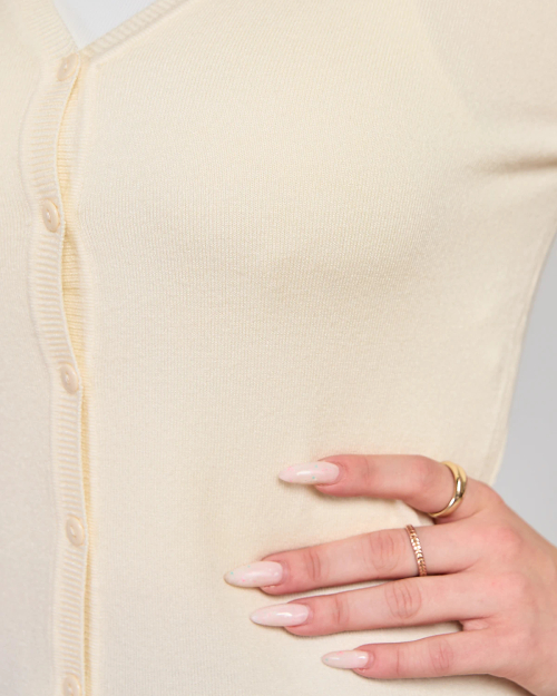 Royalfashion Жіночий кардиган на ґудзиках в кольорі екрю