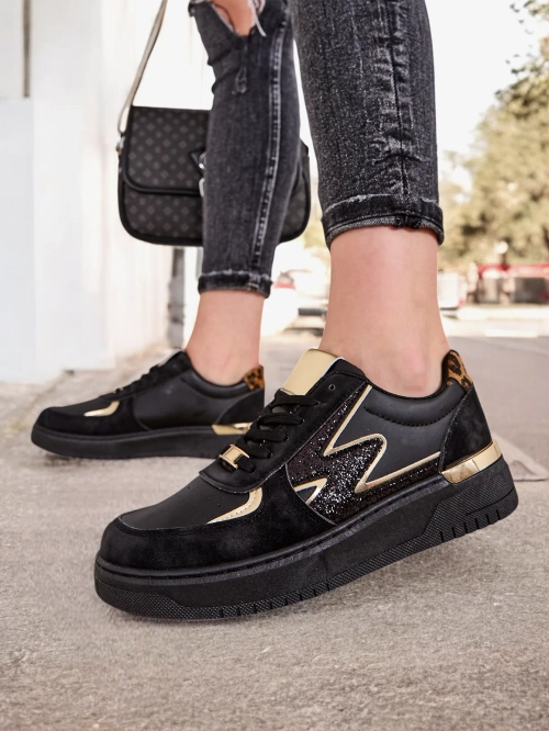 Жіночі спортивні кросівки Royalfashion Noetu