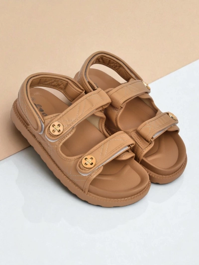 Royalfashion Damensandalen auf dickerer Sohle Vivere