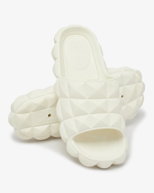 Жіночі шльопанці Royalfashion з тисненням білого кольору Ambeha