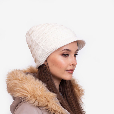 Weiße warme Damenmütze mit Perlen - Accessoires