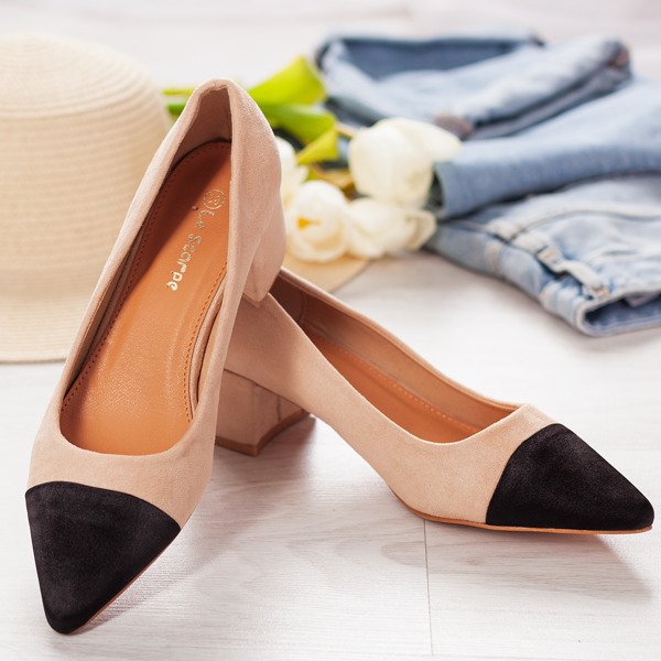 Beige Pumps auf einem niedrigen Pfosten Massikina - Footwear