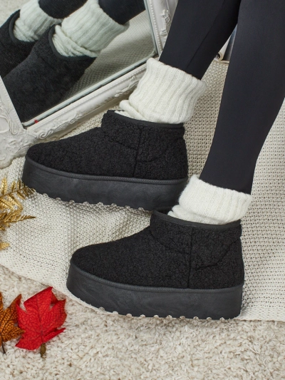 Короткі жіночі черевики а-ля снігоходи Marellin