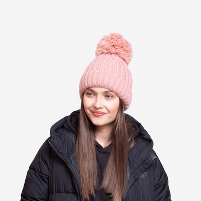 Glänzende isolierte Damenmütze in Dunkelrosa mit Bommel - Accessoires