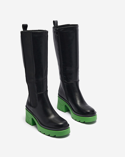 Чорні жіночі чоботи на суцільній зеленій підошві Beriwa - Взуття