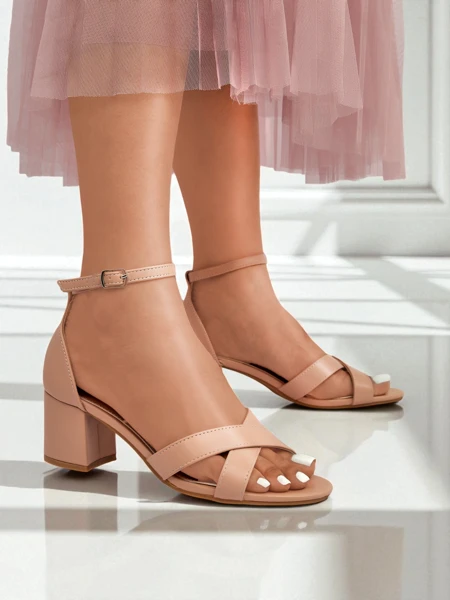 Royalfashion Damensandalen mit niedrigem Blockabsatz Eleganza Strap