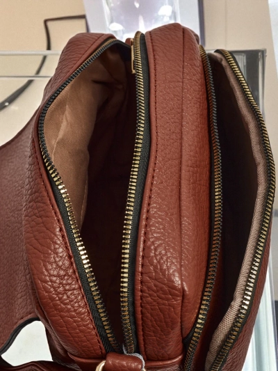 Royalfashion Vielseitige quadratische Tasche aus Öko-Leder
