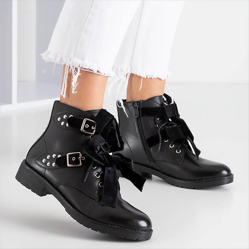 Чорні черевики з шипами та велюровими бантами Caterina - Взуття