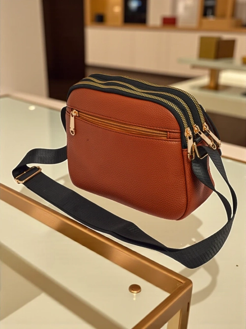 Маленька жіноча сумочка з екошкіри Ebony Glow