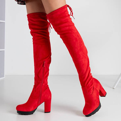 Rote Overknee-Stiefel am Pfosten Fortunata - Schuhe