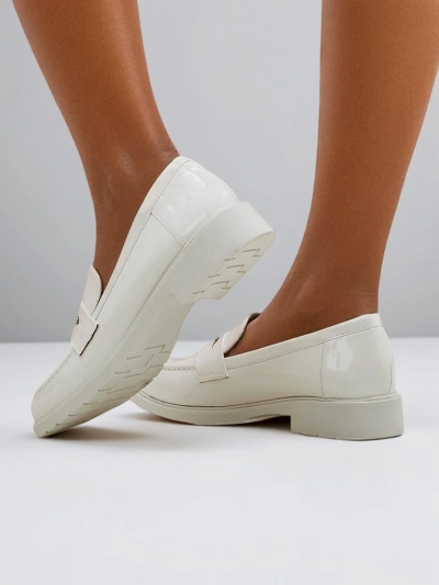 Royalfashion Жіночі лаковані лофери Aylay