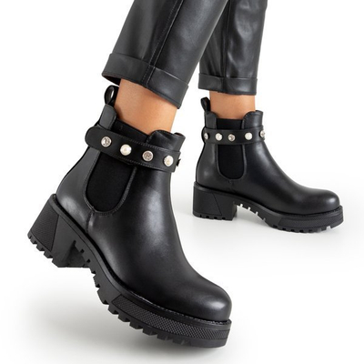 Schwarze Stiefel mit Kalkar-Verzierungen - Schuhe