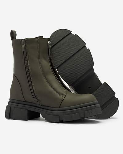 Isolierte dunkelgrüne hohe Damenstiefel Slovys- Footwear