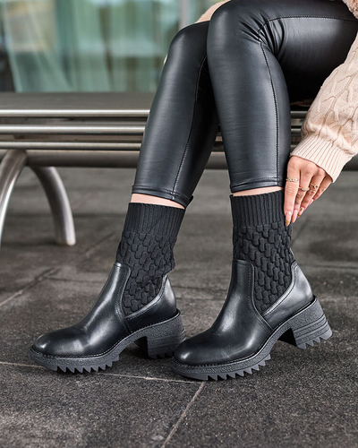Royalfashion Schwarze Damenstiefel Acigog mit flachem Absatz