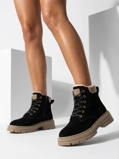 Royalfashion Schwarzer und brauner isolierter Damen-Trapper-Stiefel Radoras