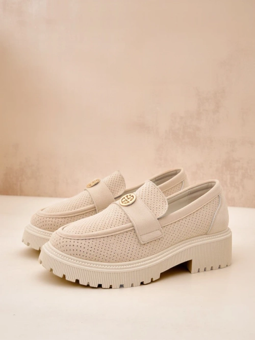 Лофери жіночі Callista бежеві з еко-замші на плоскій підошві 4 см