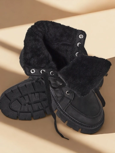 Royalfashion Schwarzer isolierter Damen-Trapper-Stiefel Hogenaf