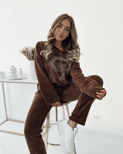 Royalfashion Темно-коричневий жіночий світшот з нашивкою з цирконію