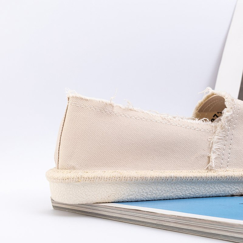 Бежеві жіночі еспадрильї з вирізами Riev