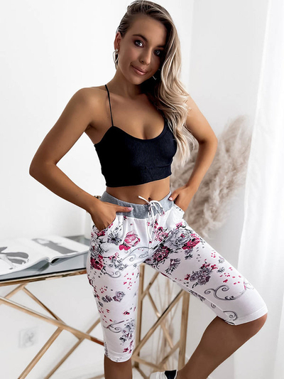 Damen-Shorts in 3/4-Länge in Rosa und Weiß in PLUS SIZE - Bekleidung