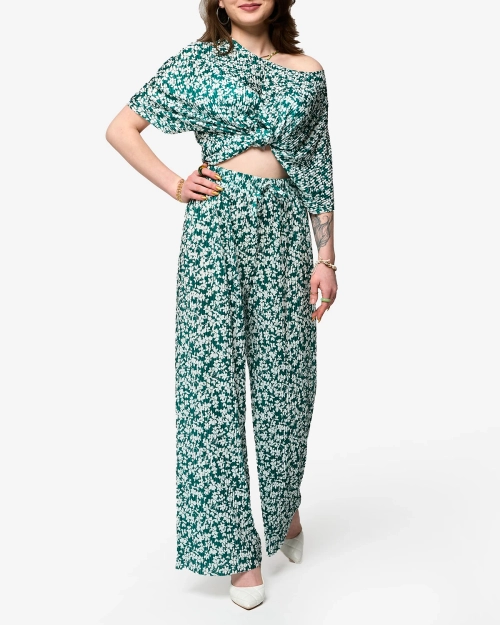 Жіночий зелений плісирований комплект з чорними квітами - Одяг