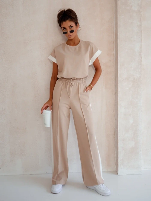 Royalfashion Жіночий котоновий комплект з коротким рукавом та розкльошеними штанами