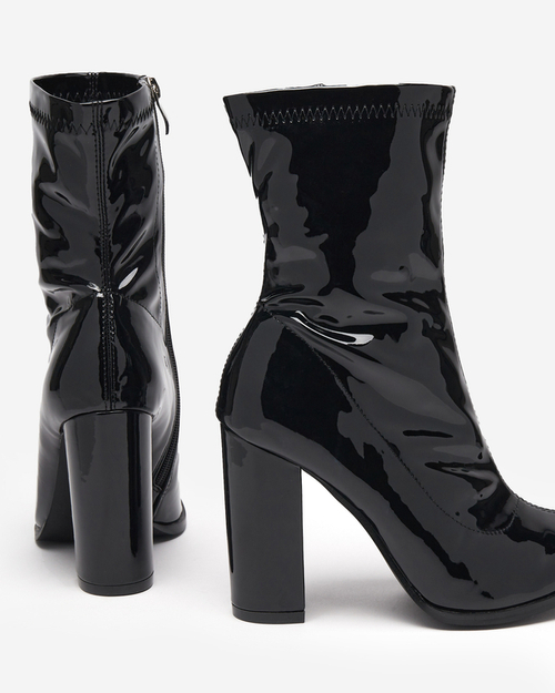 Жіночі чорні лаковані ботильйони на посту Рекіфа - Взуття