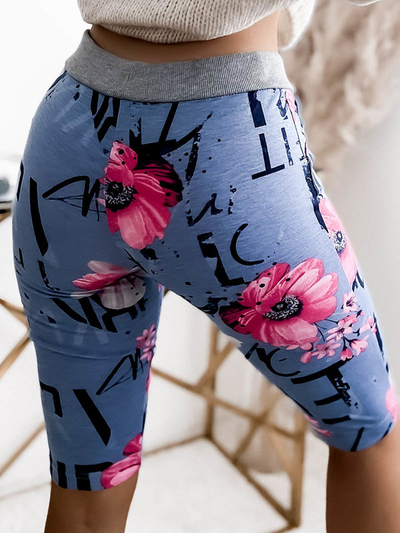 Blaue und rosafarbene 3/4-Shorts mit Druck PLUS SIZE- Kleidung