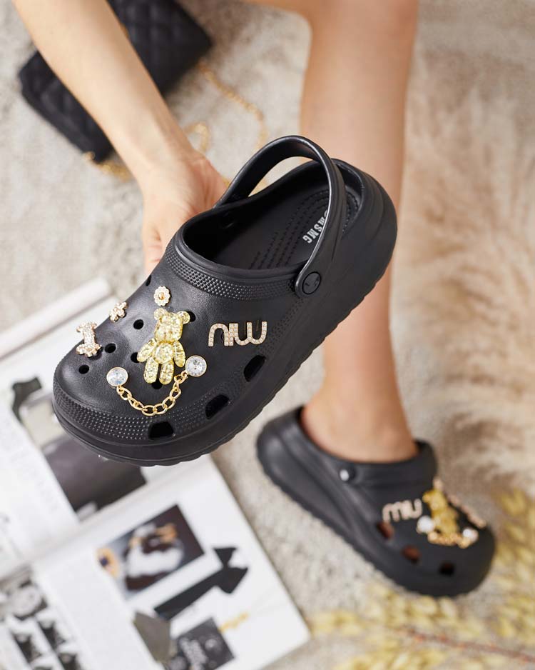 Royalfashion Damen-Gummi-Flip-Flops mit Fescas-Verzierungen