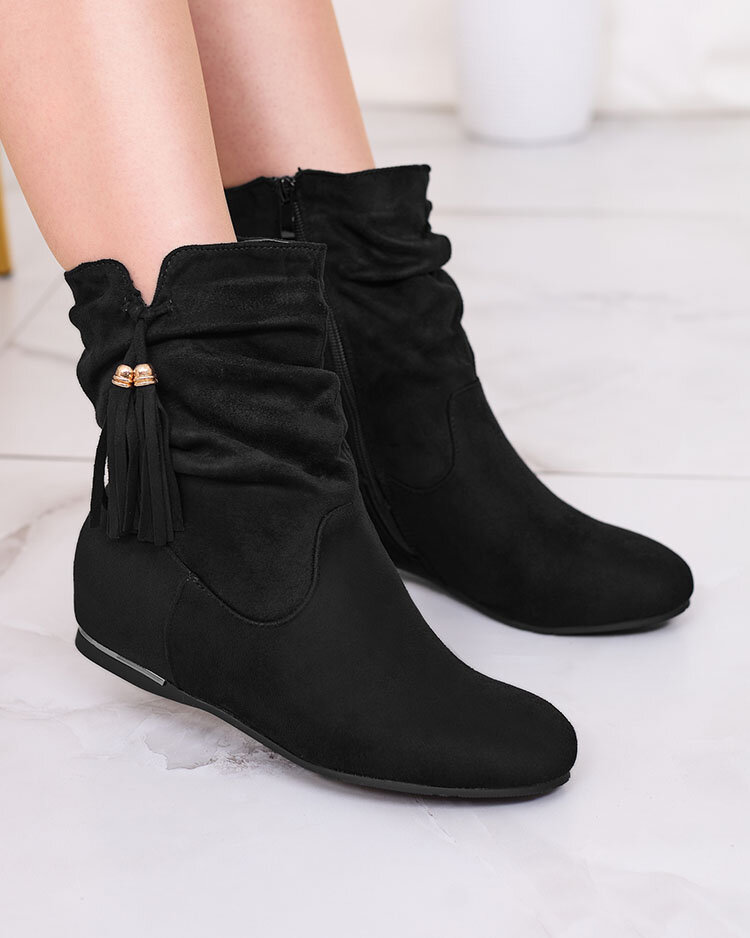 Royalfashion Schwarze Stiefel aus Öko-Wildleder mit verstecktem Anker Lovely