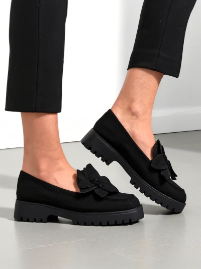 Royalfashion Eco-Suede Damenmokassins mit einer Floverse-Blume