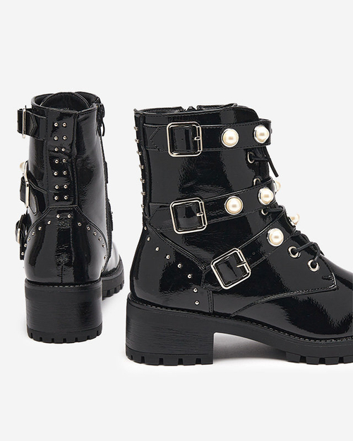 Чорні жіночі лаковані чоботи з перлами Salviso