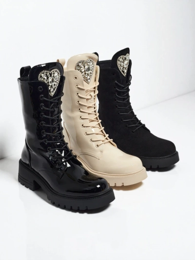 Lackierte Damenstiefeletten mit Schnürung Emelune