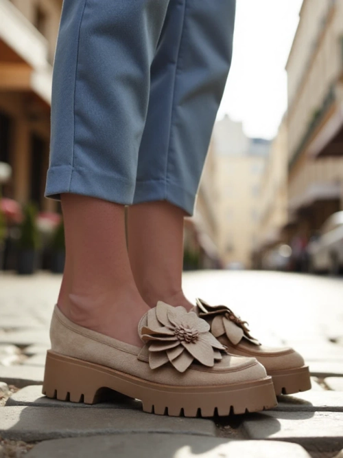 Royalfashion Еко нубук жіночі мокасини з квіткою Floverse