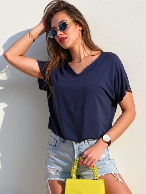 Royalfashion Блузка жіноча візкозна з коротким рукавом та блискучим фінішем