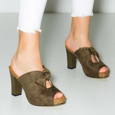 Зелені жіночі босоніжки на підборах Kustai