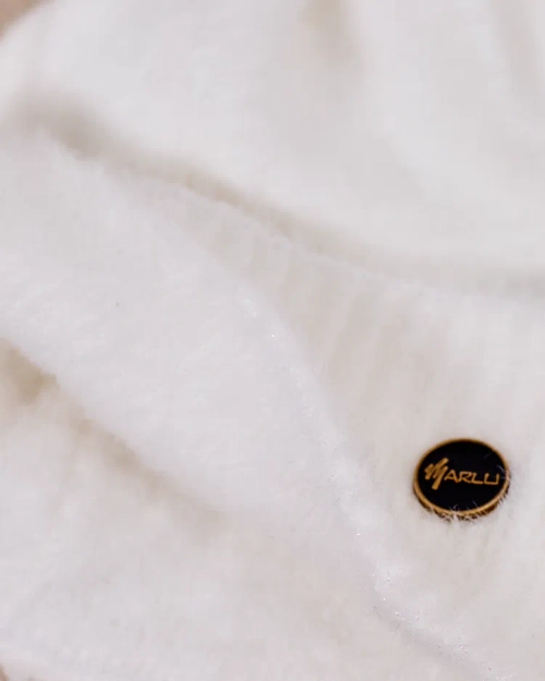 Жіноча шапка Royalfashion з помпоном