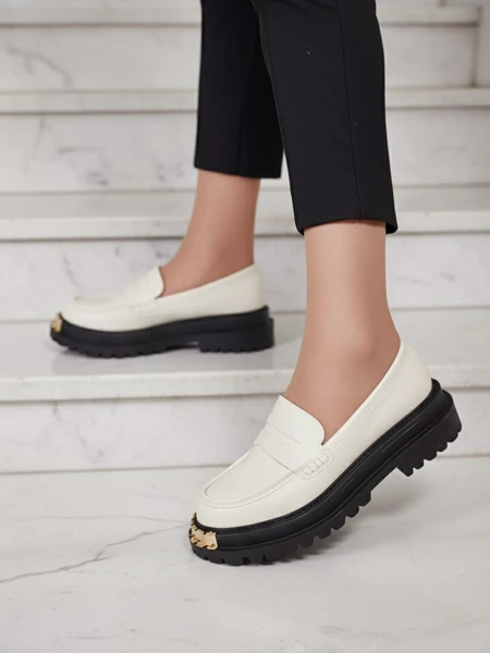 Damen Loafers Aurelia Beige mit 5cm Plateau - Stilvoll und Bequem