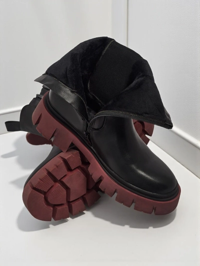 Höhere Damen Stiefeletten aus Öko-Leder mit farbiger Sohle Dorvella