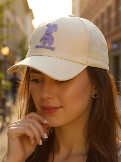 Royalfashion Cap mit Hasen-Wink-Patch